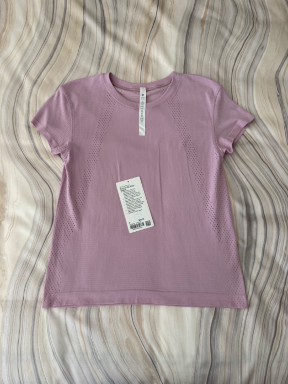 Women's Lululemon Train to Be Short-Sleeve Shirt Pink Peony Size 6 $68